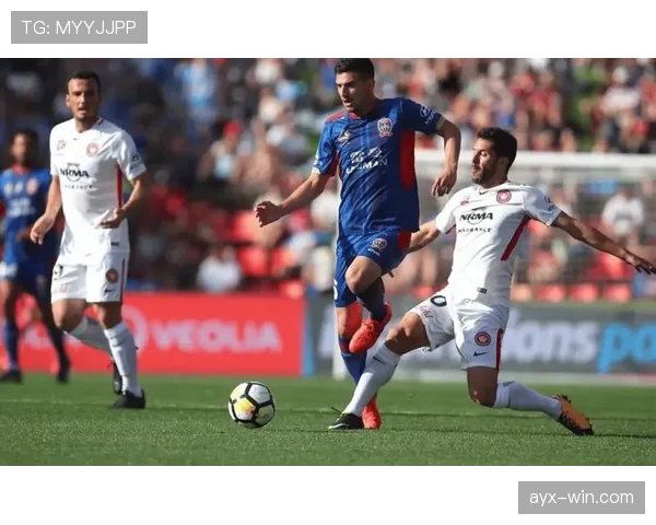 穆萨中场表现稳健,技术与创造力显著提升球队竞争力 穆萨中场表现稳健,技术与创造力显著提升球队竞争力