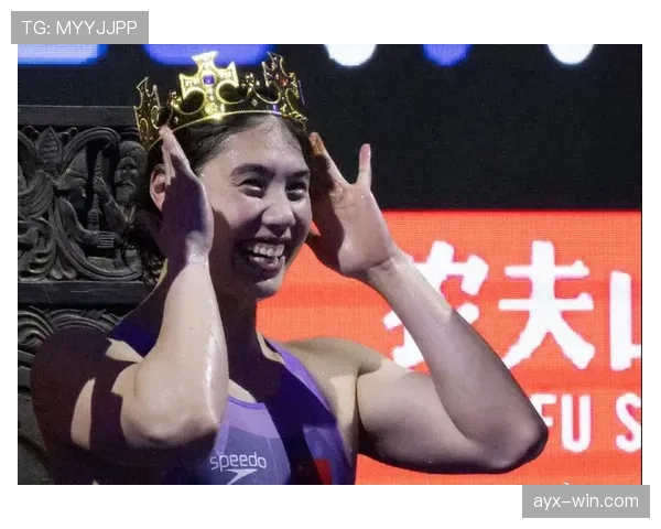 张雨霏下训练回家随手一摊包包，感觉自己三个月的工资就在她鞋柜里打滚