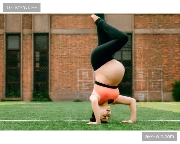 刘璇家居照出来了，这生活和舞台上判若两人啊！
